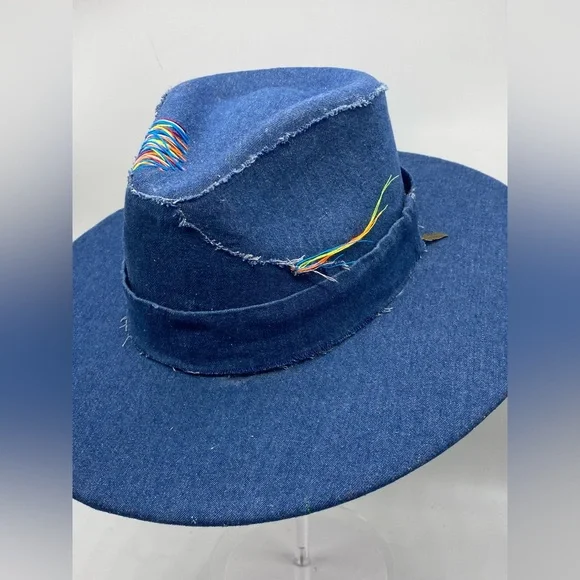 Neon by The Chapeauholic/Got Scrapz display picture 3